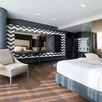 Отель Maritim Plaza Тирана