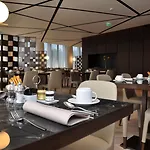 Maritim Plaza 5* Tirana