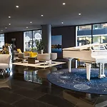Maritim Plaza Отель Тирана