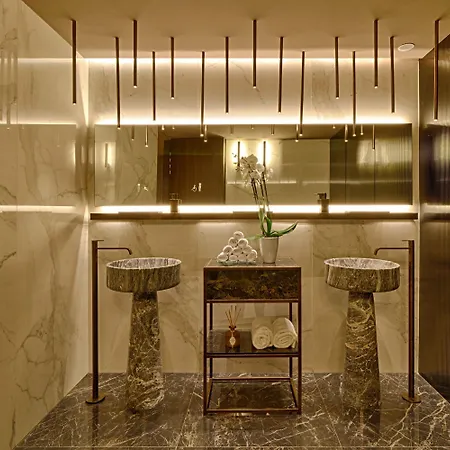 Maritim Plaza 5*