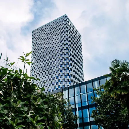 Maritim Plaza Отель