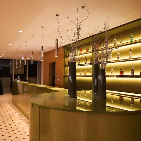 Maritim Plaza 5* Тирана