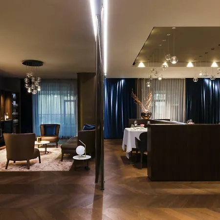 Maritim Plaza 5* ティラナ