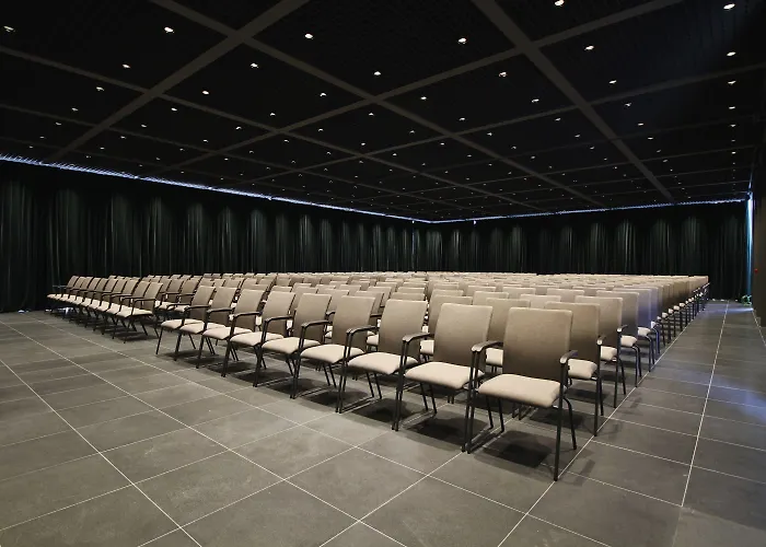 Ξενοδοχείο Maritim Plaza