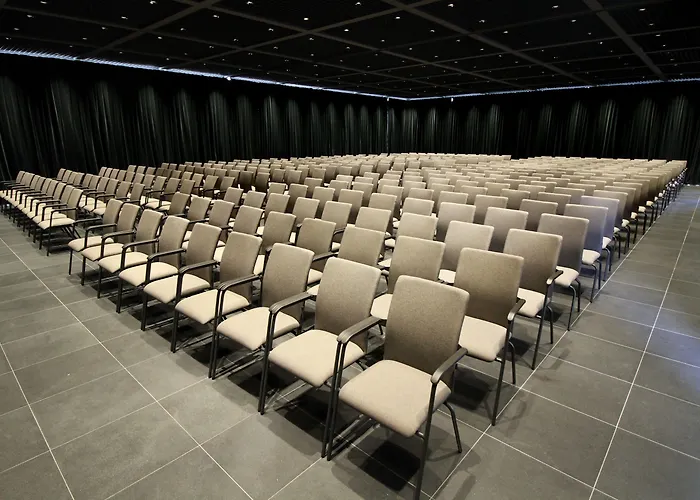 Ξενοδοχείο Maritim Plaza 5*