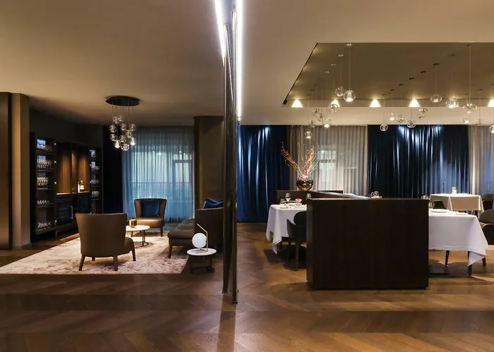 Maritim Plaza 5* Tirana