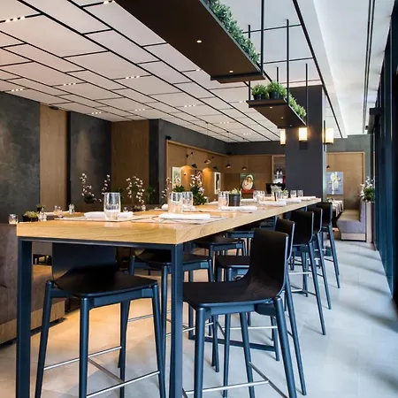 Maritim Plaza Hotel 5*