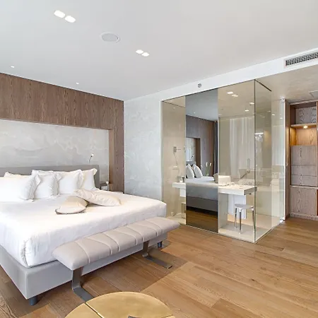 Maritim Plaza 5* Tirana