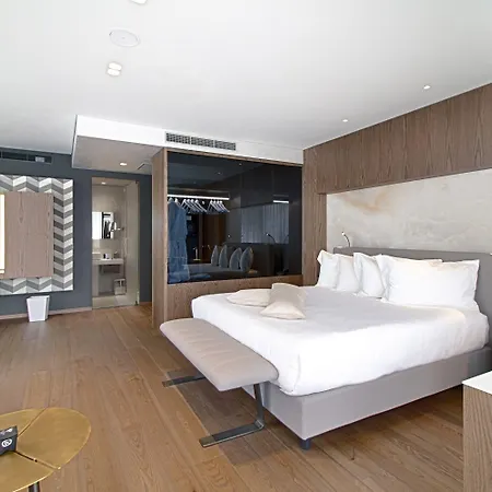 Maritim Plaza Otel Tiran