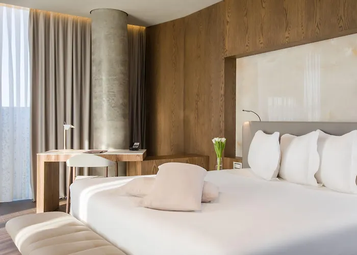 Otel Maritim Plaza Tiran