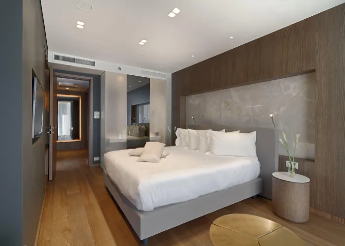 Otel Maritim Plaza Tiran