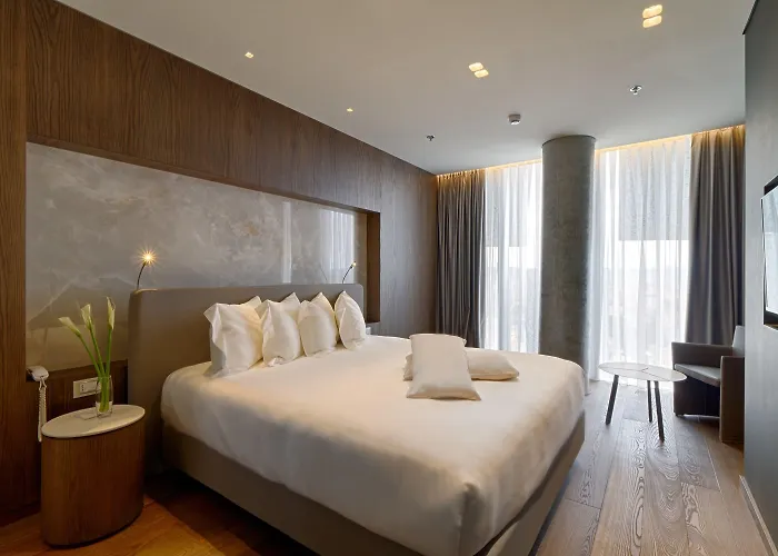 Otel Maritim Plaza Tiran