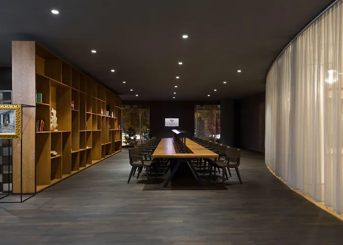 Otel Maritim Plaza Tiran