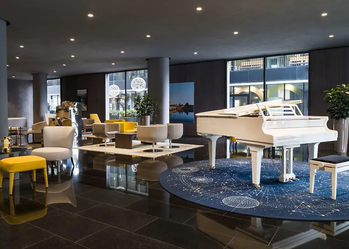 Maritim Plaza Otel Tiran