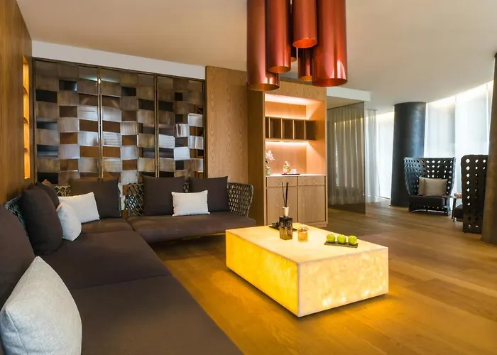 Maritim Plaza Otel Tiran