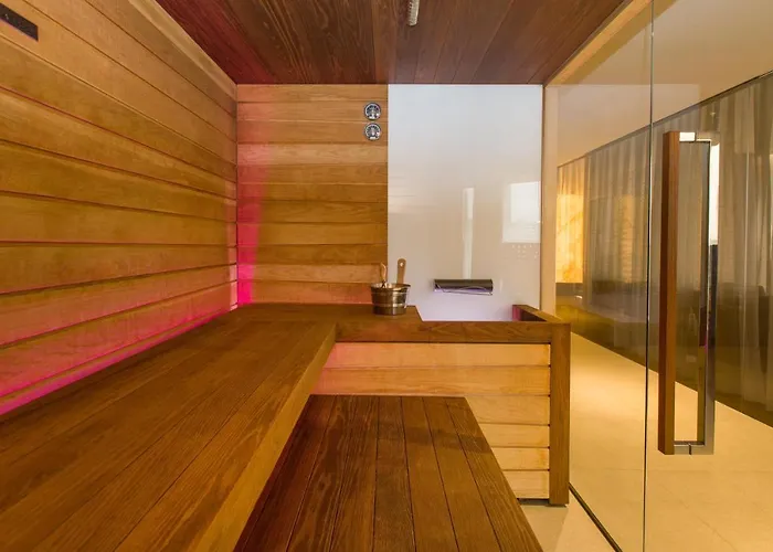 Maritim Plaza 5* Tiran